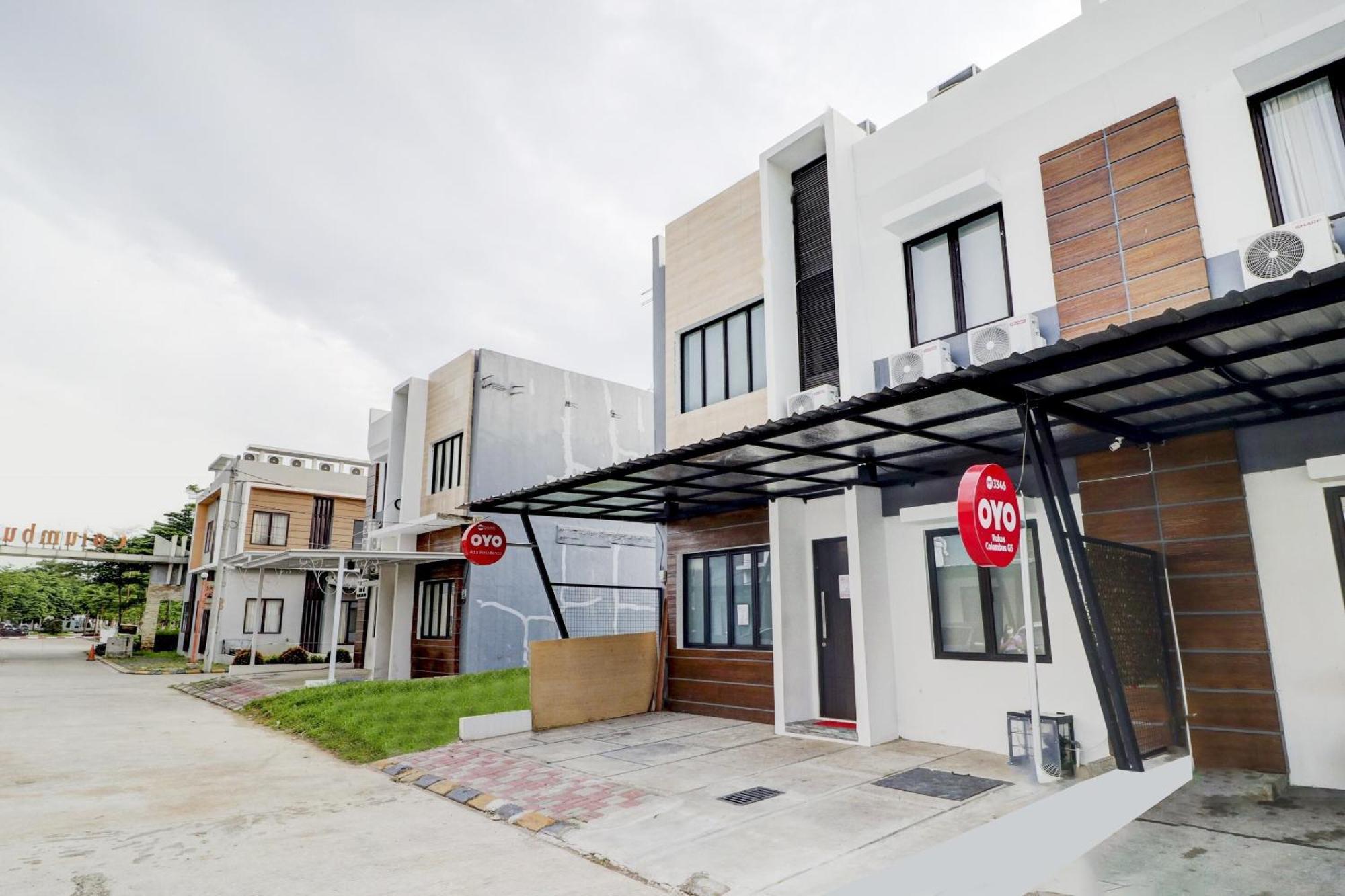 Oyo 90215 Ada Residence Telukjambe Экстерьер фото